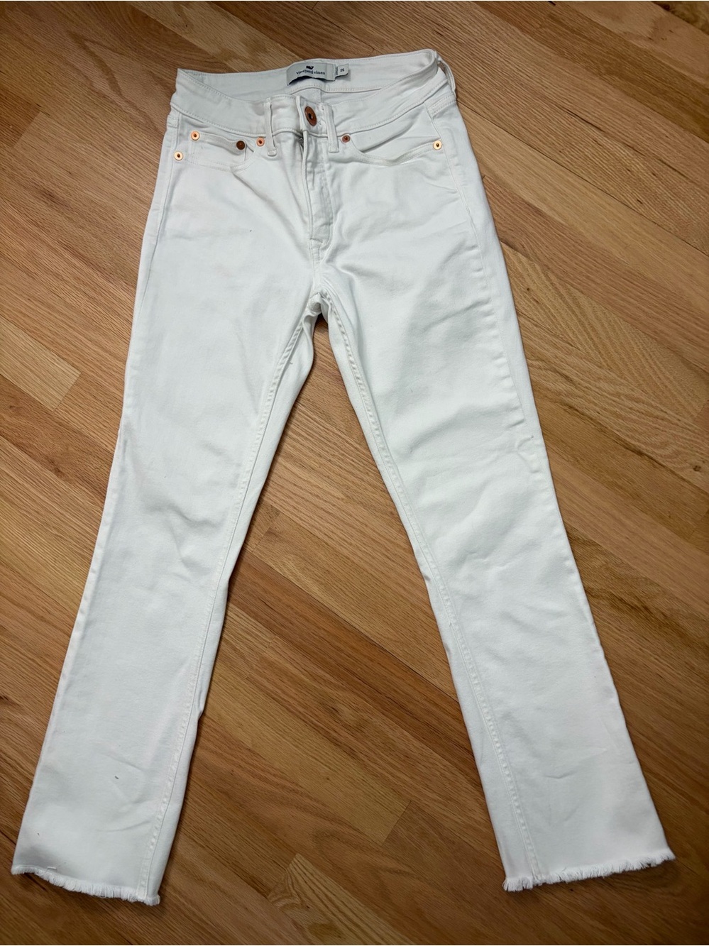 EUC Vineyard Vines High Rise Flare-Size 25